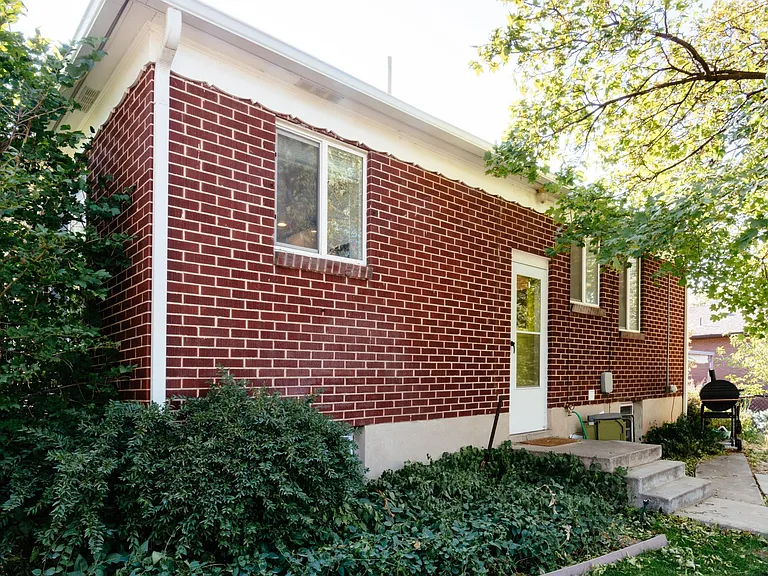 1382 E Emerson Ave — Photo 22