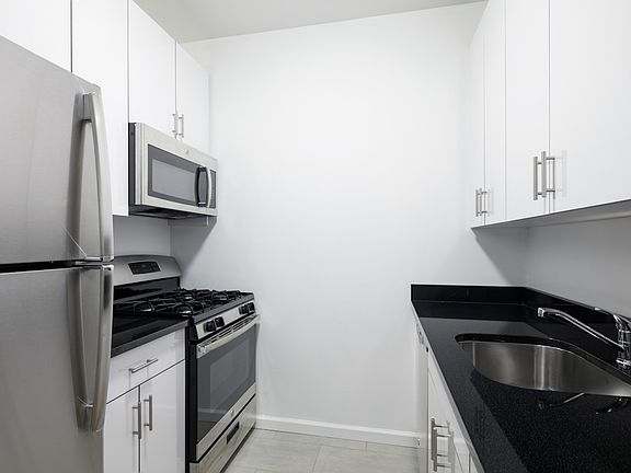 4th image of 75 West St APT 12g