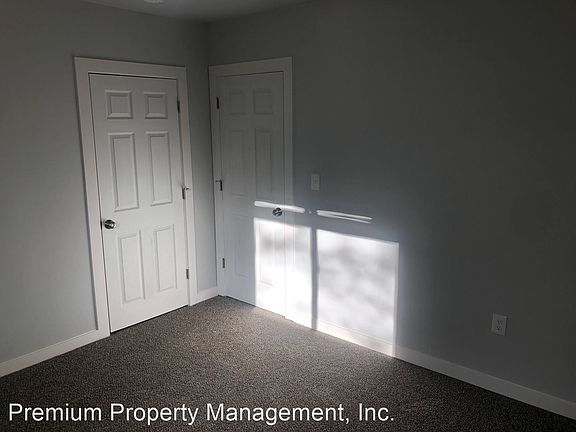5th image of 1210 Alder Dr NE #9317237