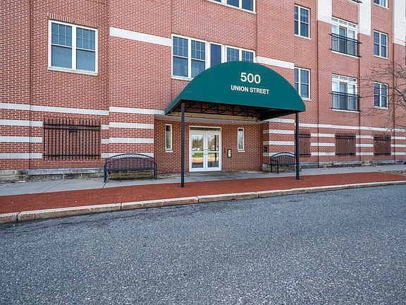 3rd image of 500 Union St #5404