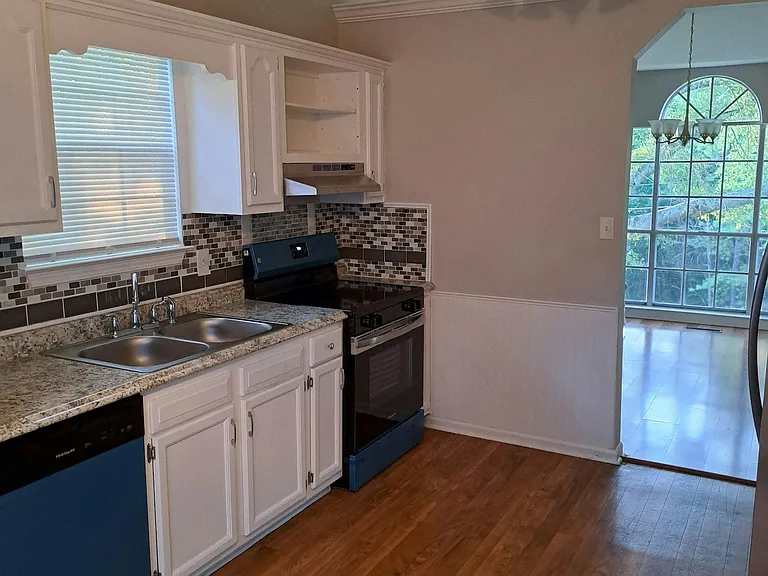 5217 Hickory Grove Cir — Photo 9