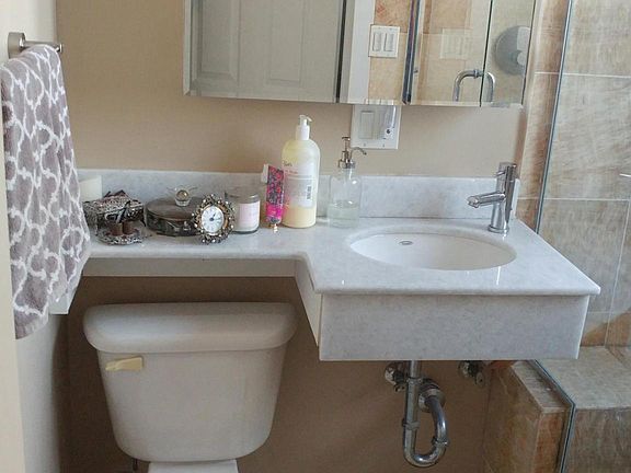 3rd image of 2736 W Cortland St APT 3R