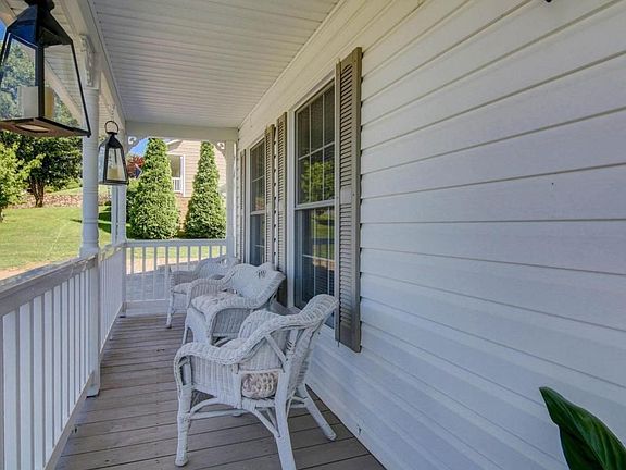 Eagle Ridge Porch - Left