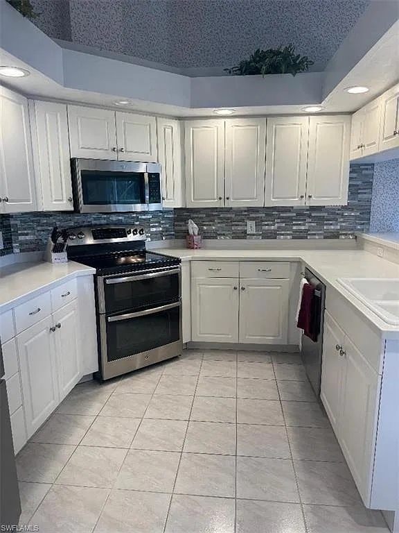 2 bed, 2.5 bath, 1720 sqft, $6,500 — Photo 2