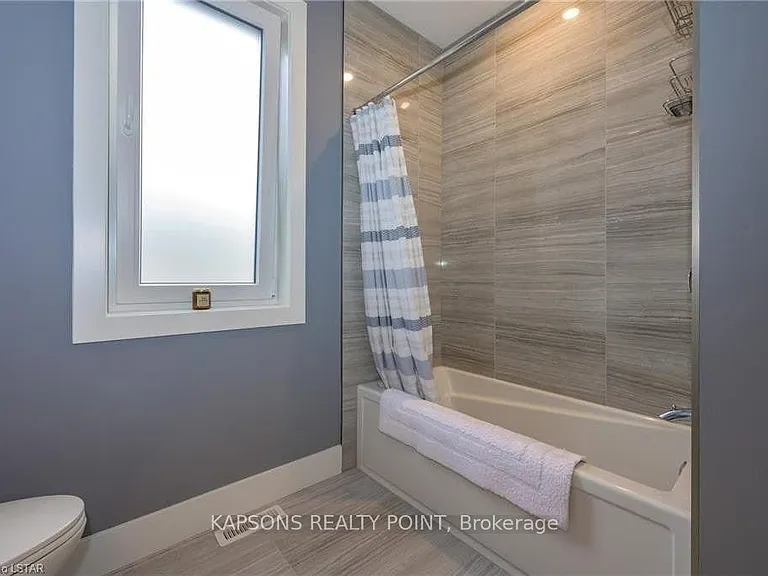 2368 Red Thorne Ave — Photo 14