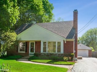 1225 Telegraph Rd, Lake Forest, IL 60045