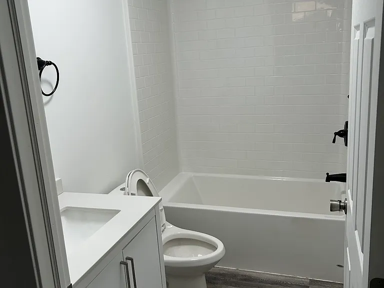 376 Brockway Ave #A — Photo 9
