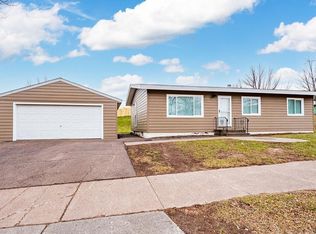 15 Law Dr, Silver Bay, MN 55614