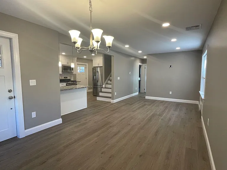 58 Hastings Ave — Photo 9
