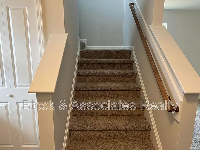 179 Maple Tree Ln — Photo 10