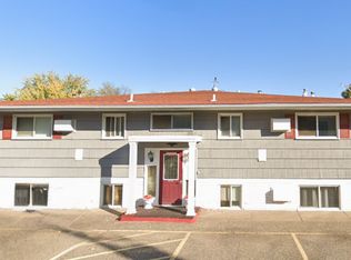 8963 Syndicate Ave APT 18, Circle Pines, MN 55014