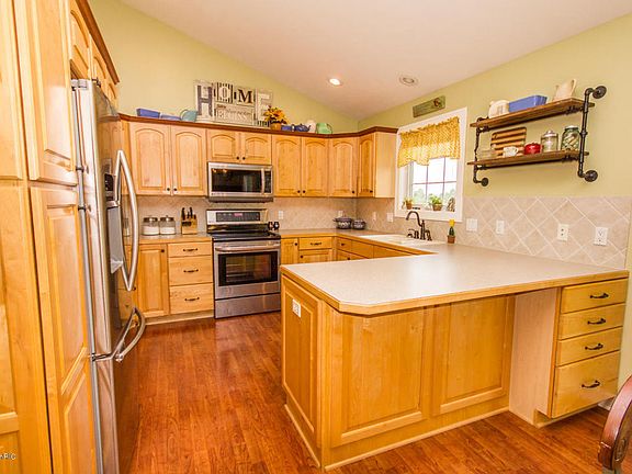 2nd image of 3743 Caribou Dr
