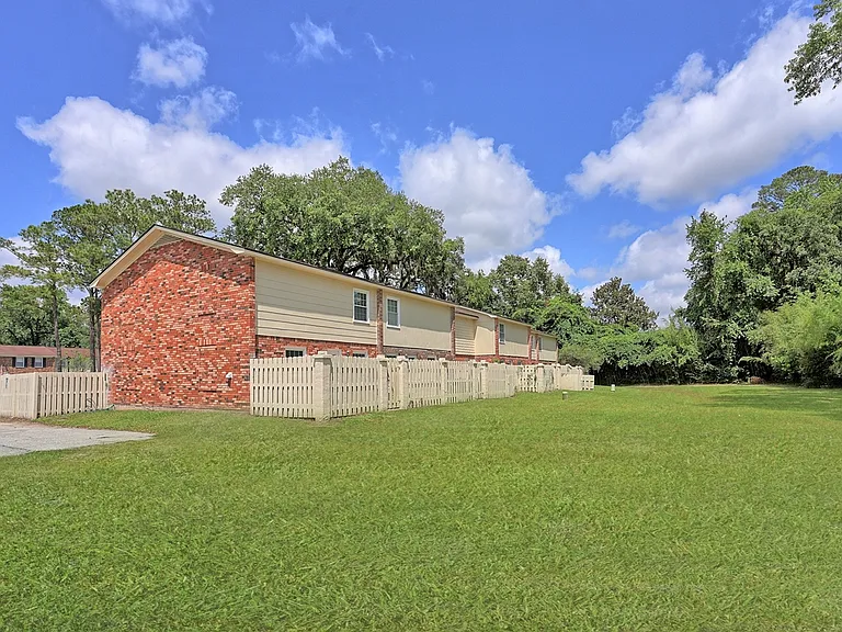 455 Mall Blvd #43 — Photo 47