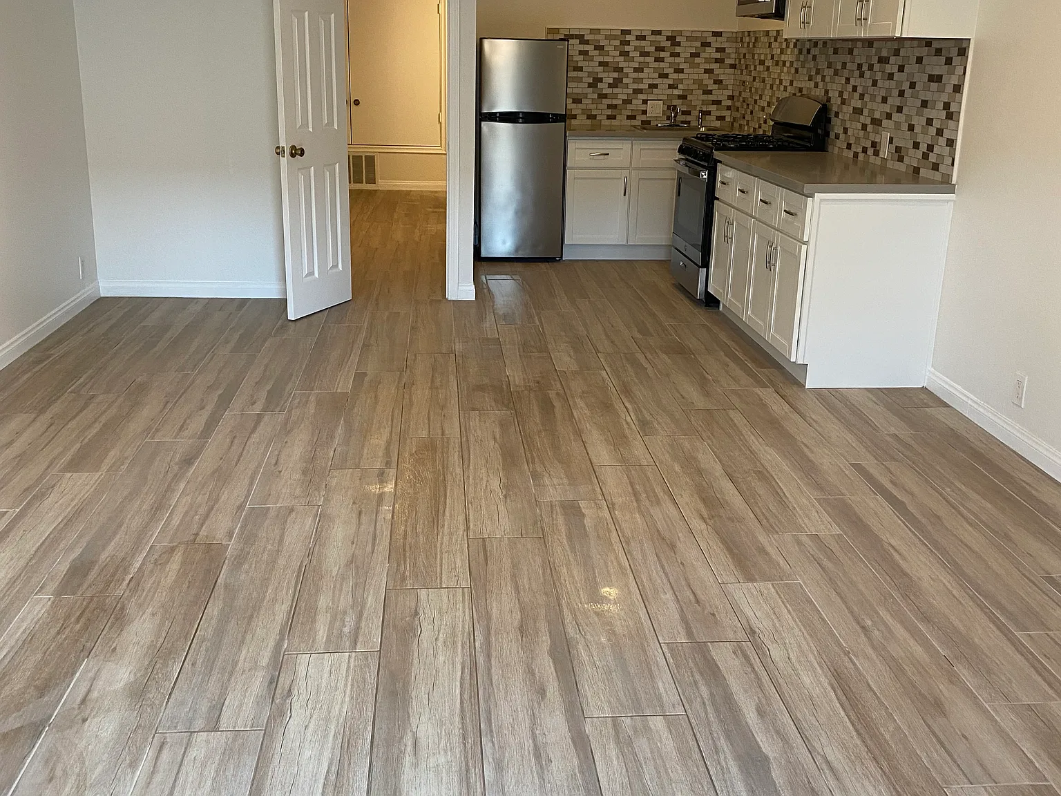 1 bed, 575 sqft, $2,275 — Photo 2