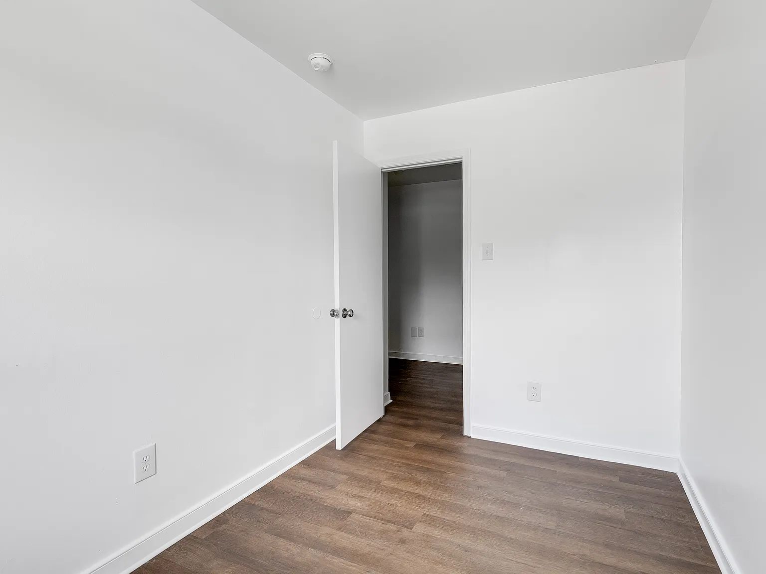 4 bed, 1.5 bath, 1372 sqft, $1,995 — Photo 3