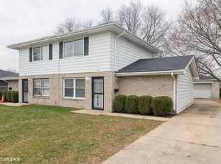 826 N Randall Rd, Aurora, IL 60506