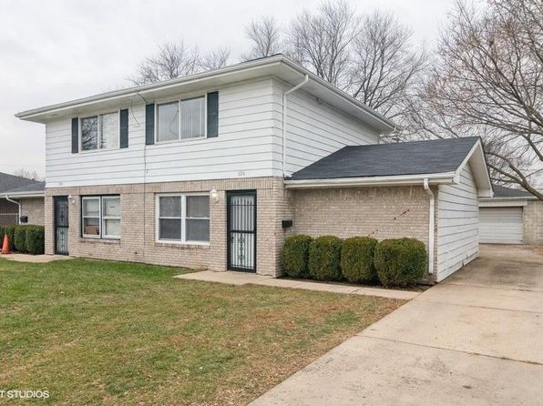 826 N Randall Rd