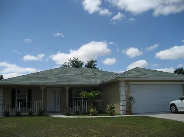 950 SW Worcester Ln, Port Saint Lucie, FL 34953