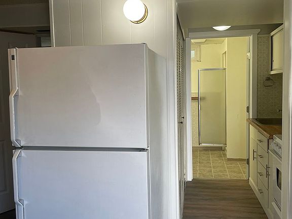 5th image of 360 NW North St Unit B