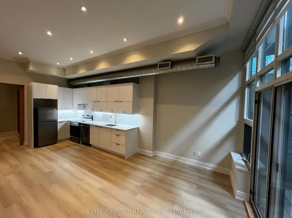 135 Dalhousie St #B02, Toronto, ON M5B 2S1