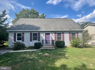 709 W Myrtle St, Littlestown, PA 17340