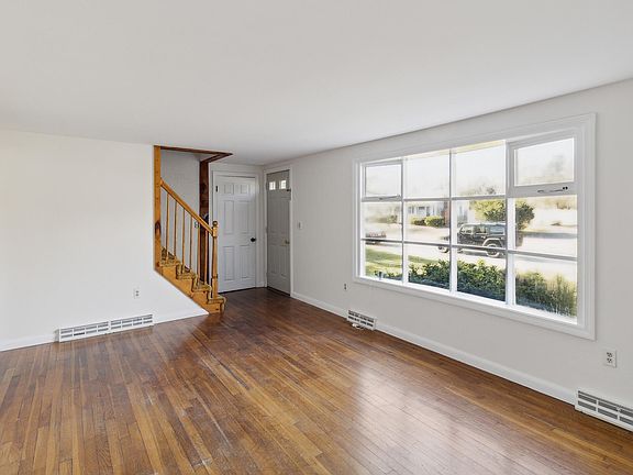 3rd image of 20 Virginia Street