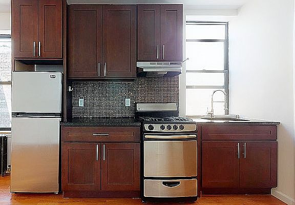 3rd image of 336 E 13th St APT F4