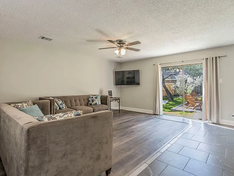 N Hills Village Dr — Photo 15
