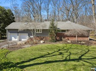 35 Brookview Ter, Hillsdale, NJ 07642
