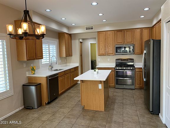 3rd image of 4978 E Westchester Dr
