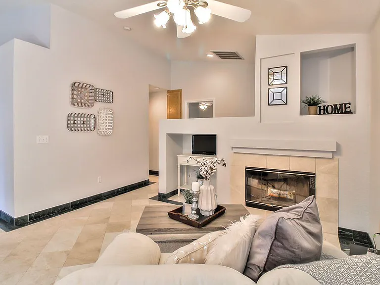 4522 Peacock Ct — Photo 10