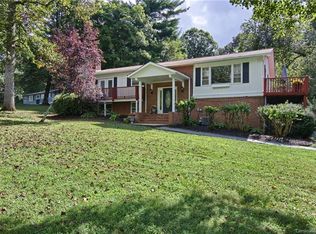 112 Shannon Rd, Hendersonville, NC 28791