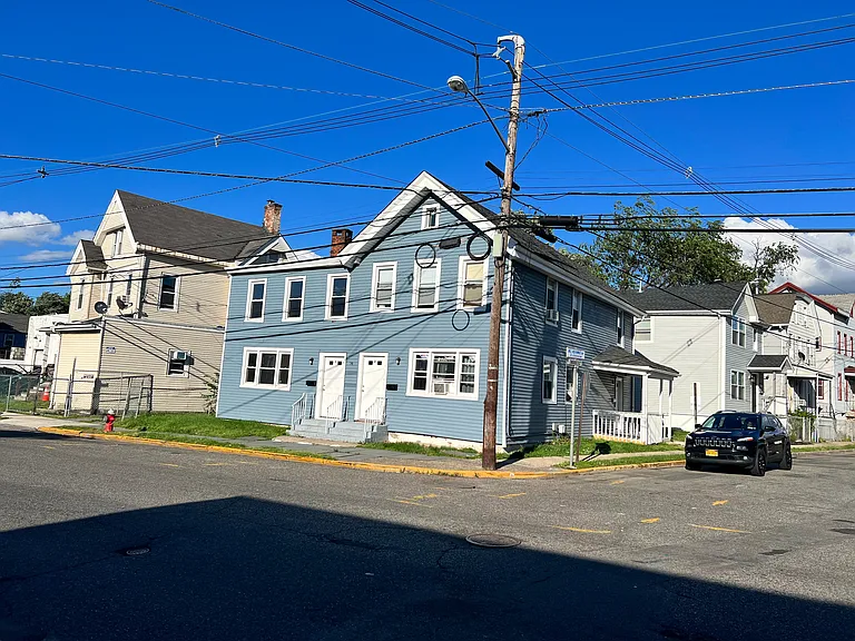 74 Park St — Photo 1