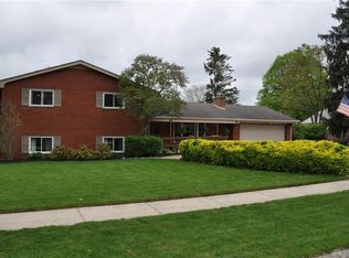 304 Magnolia Dr, Englewood, OH