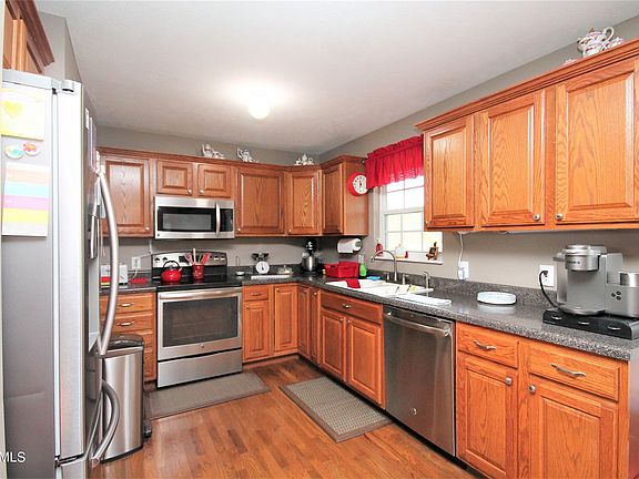 5th image of 4612 Clifton Ln