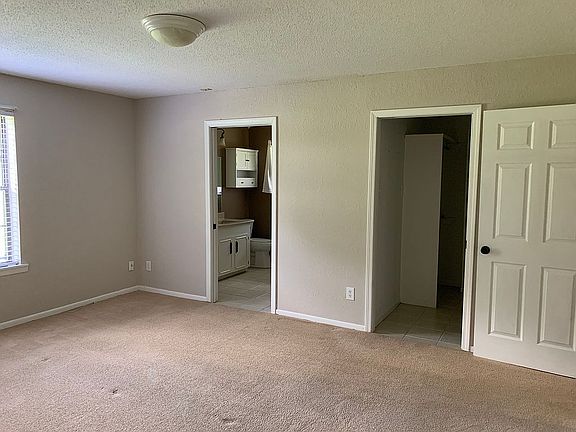 Master bedroom 12 x 16