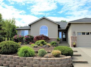 1246 Poppy Ridge Dr, Eagle Pt, OR 97524