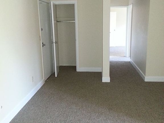 5th image of 2345 Beechmont Ave APT 6