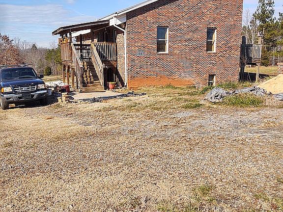 4th image of 1987 Wades Dr