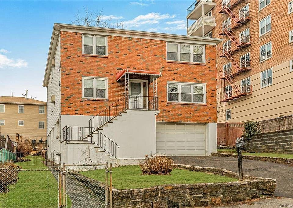 1st image of 221 Vredenburgh Ave