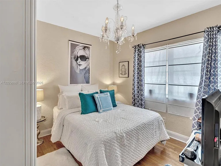 928 Euclid Ave #2 — Photo 8
