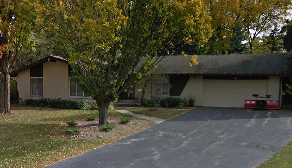 2nd image of 2501 W Hemlock Rd