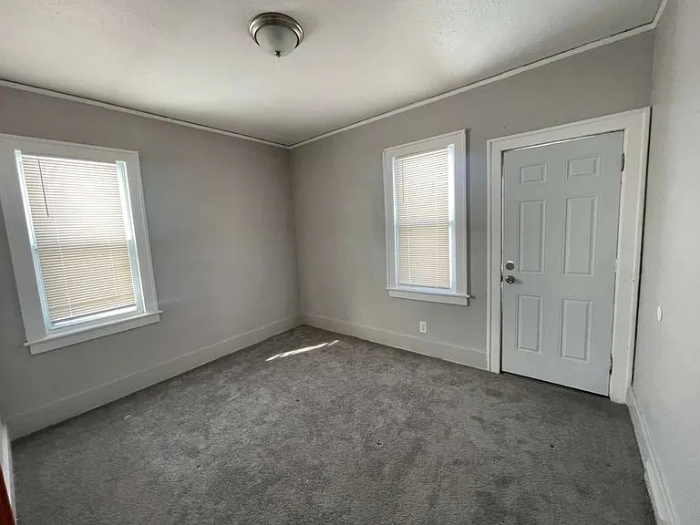 3812 W Grand St — Photo 7