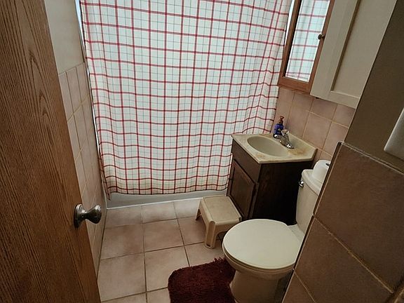 5th image of 1546 Bachtold Ave
