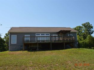 335 Lick Creek Rd, Tellico Plains, TN 37385