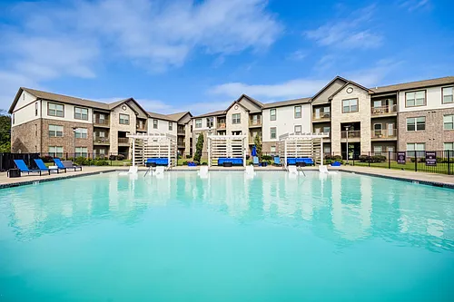 McKenzie Park Apartments Photo 1