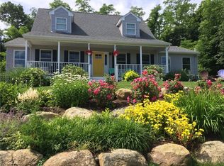 14 Harrison St, Bristol, RI 02809