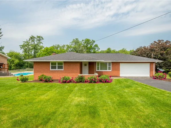 13 Magnolia St, Ellsworth, PA 15331