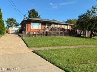 10906 Albion Dr, Louisville, KY 40272