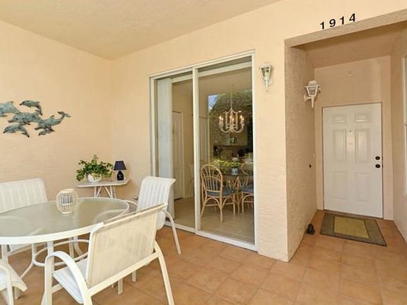 2nd image of 9590 High Gate Dr #1914-1